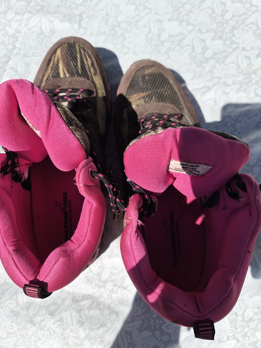 Realtree Brown and Pink Lace-Up Trail Boots - Picture 6 of 8